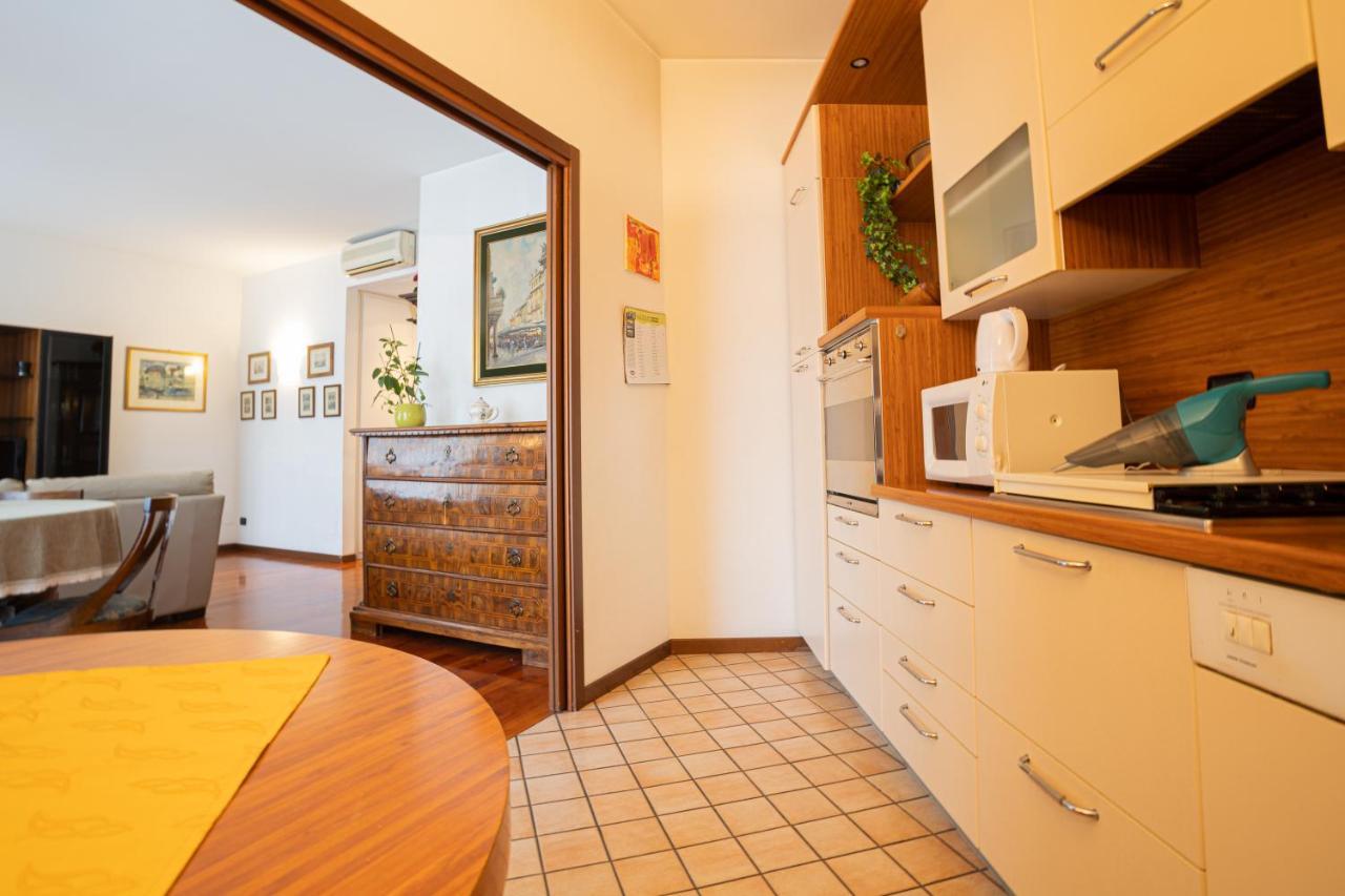 Flower Apartment - Royal Welcome Verona Bagian luar foto