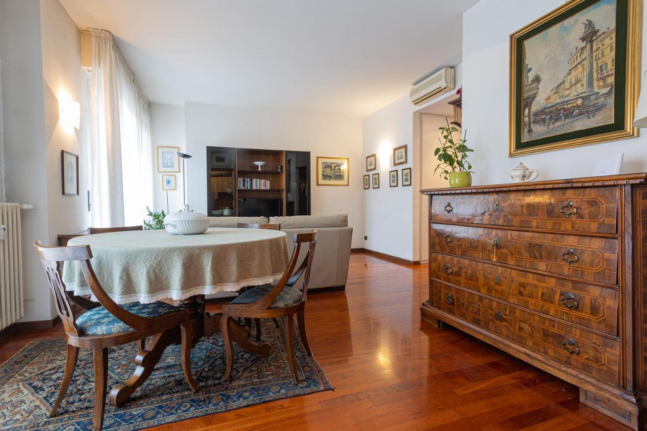Flower Apartment - Royal Welcome Verona Bagian luar foto
